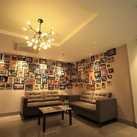 Hotel Crystal Urban Park Bhubaneswar Esterno foto