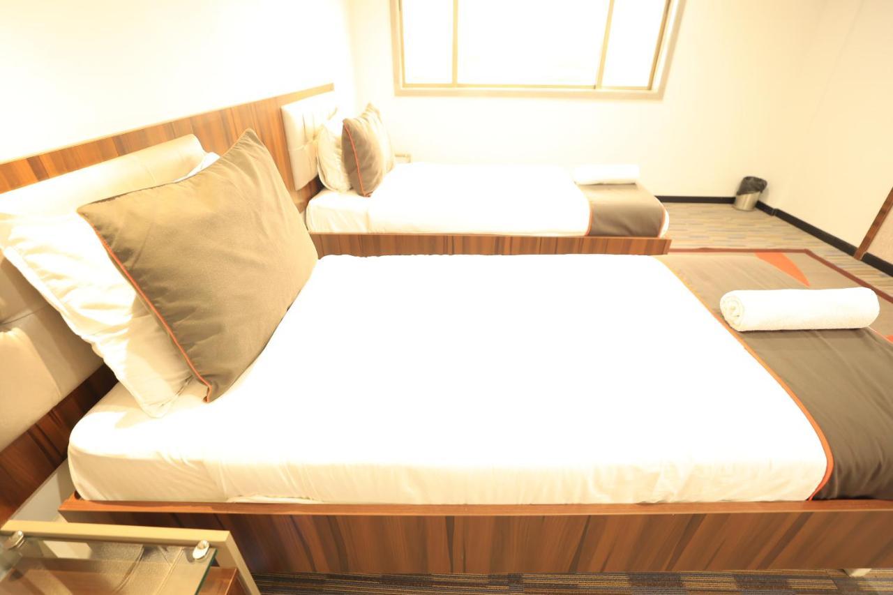 Hotel Crystal Urban Park Bhubaneswar Esterno foto