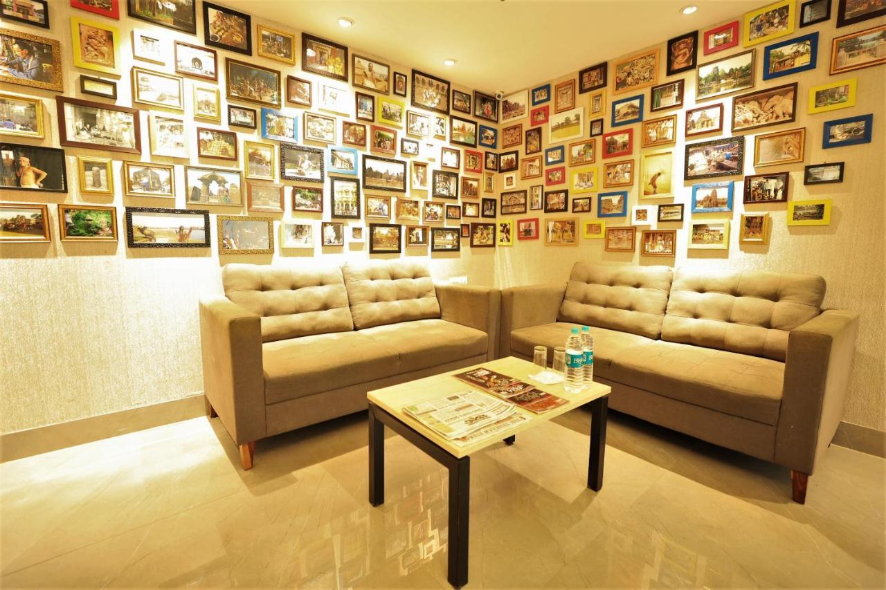 Hotel Crystal Urban Park Bhubaneswar Esterno foto